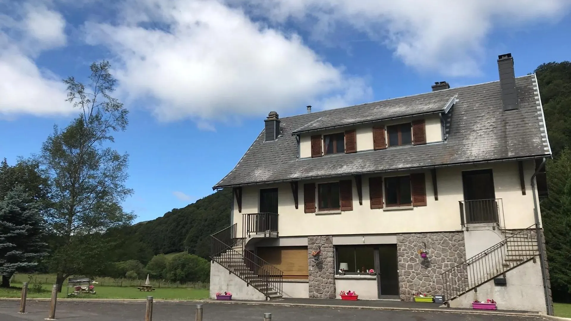 Location De La Cascade 8 Personnes Apartment Besse-et-Saint-Anastaise